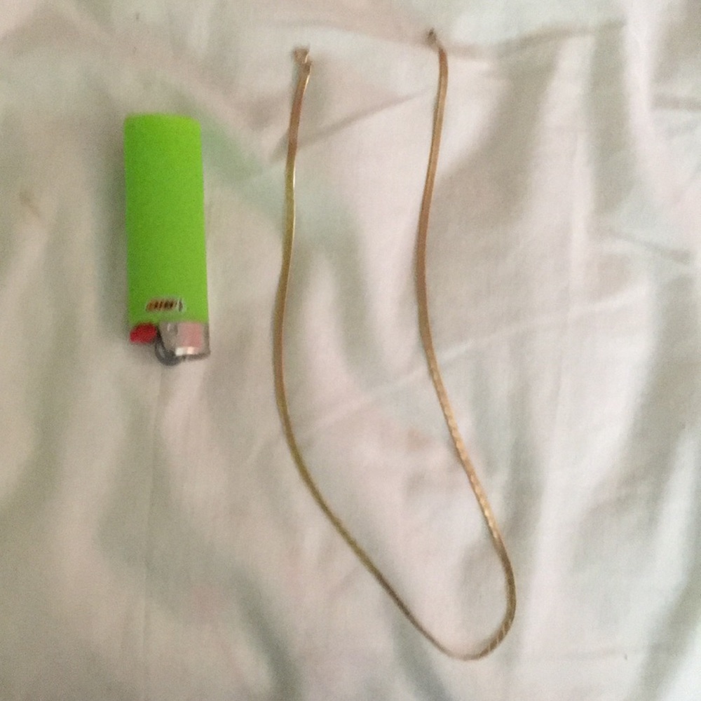 14kt gold necklace almost 6 grams total weight